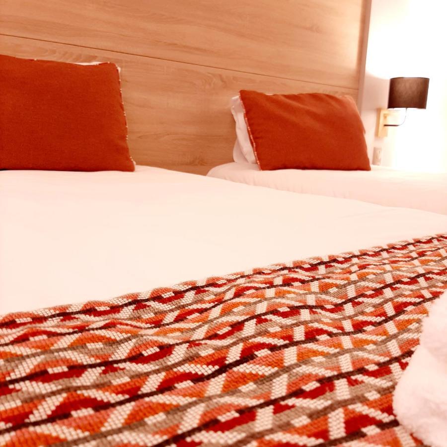 Logis Hotel Relais Saint Jacques - Chateauroux Deols Ngoại thất bức ảnh