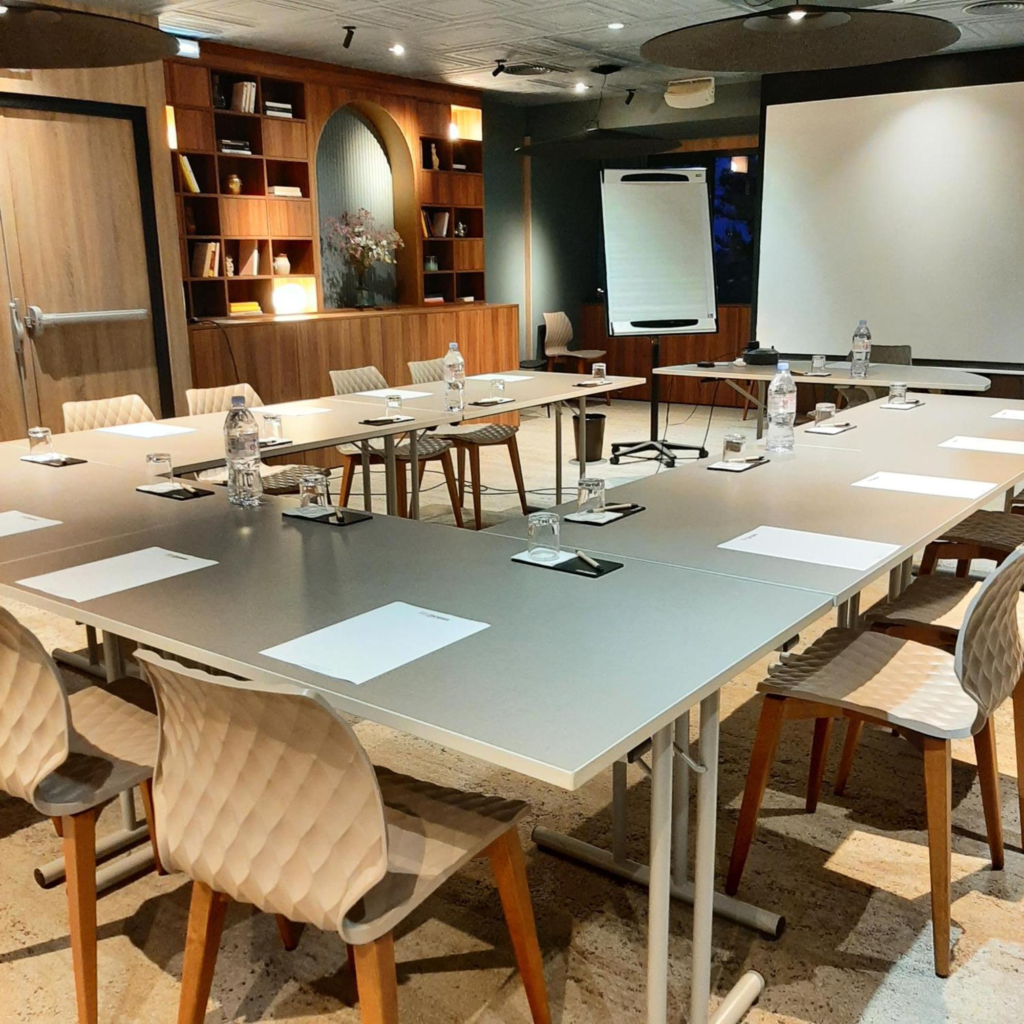 Logis Hotel Relais Saint Jacques - Chateauroux Deols Ngoại thất bức ảnh