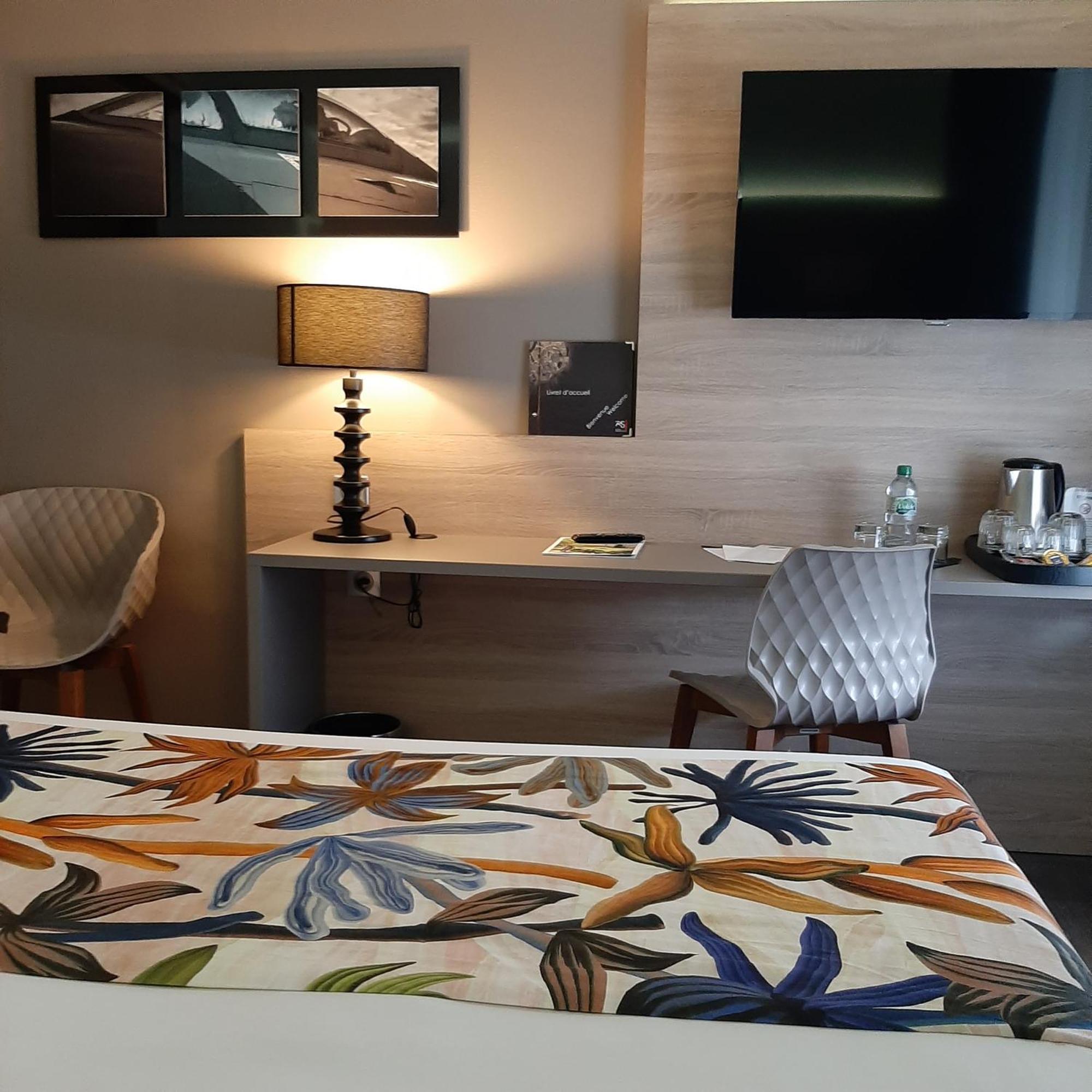 Logis Hotel Relais Saint Jacques - Chateauroux Deols Ngoại thất bức ảnh