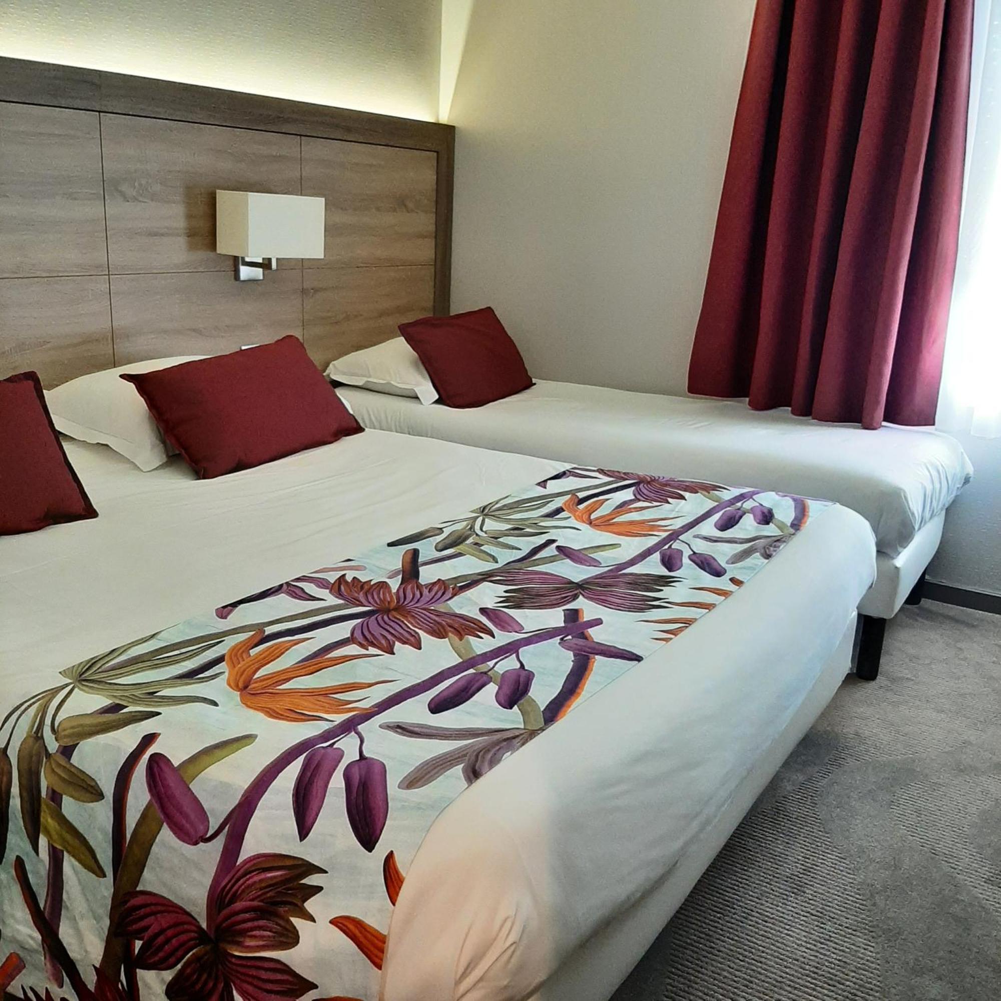 Logis Hotel Relais Saint Jacques - Chateauroux Deols Ngoại thất bức ảnh