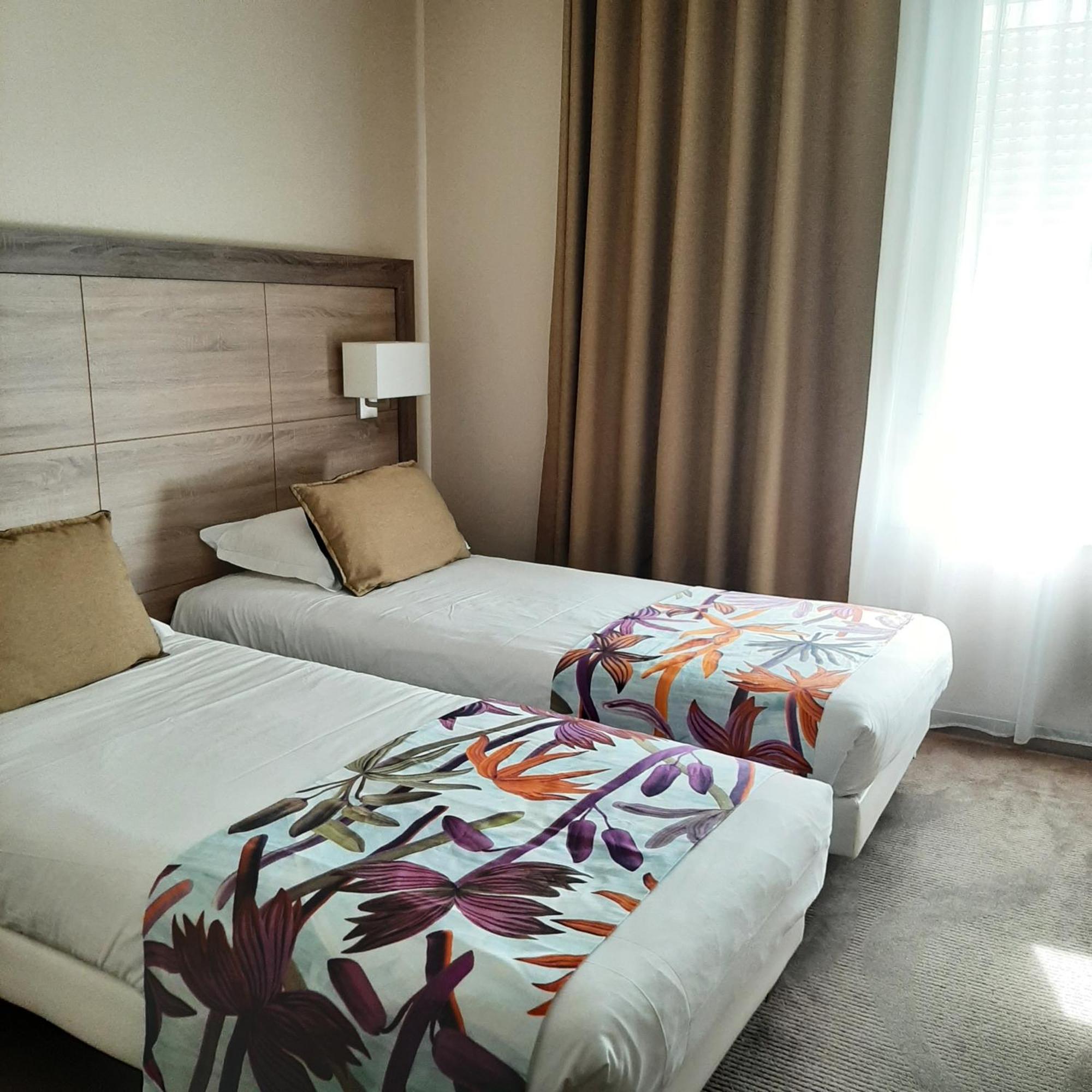 Logis Hotel Relais Saint Jacques - Chateauroux Deols Ngoại thất bức ảnh